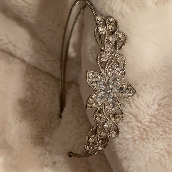 Headbands - Picture 3 of 3